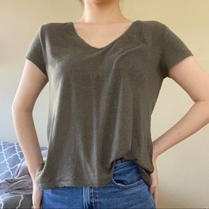 Relaxed olive tee